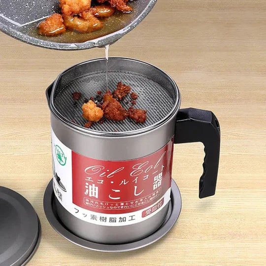 Stainless Steel Oil Filter Pot, Kitchen Oil Separator And Storage Can With Fine Mesh Strainer, Oil Trap with Lid, Strainers Pot Oil Bottle, Filter Oils Separator, Kitchen Cooking Tools.